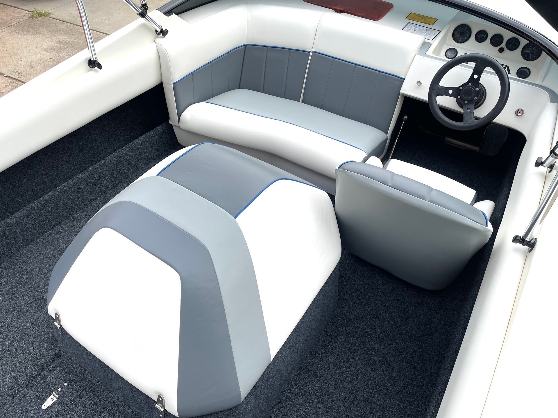 Gilflight Integra seating and carpet full refurbishment