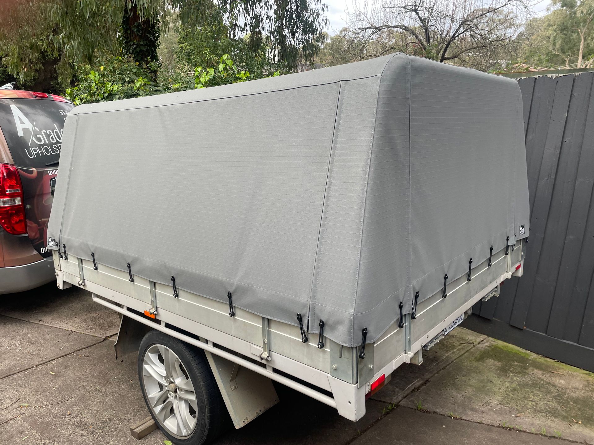 Heavy duty 16oz canvas canopy on Fleet Trades trailer