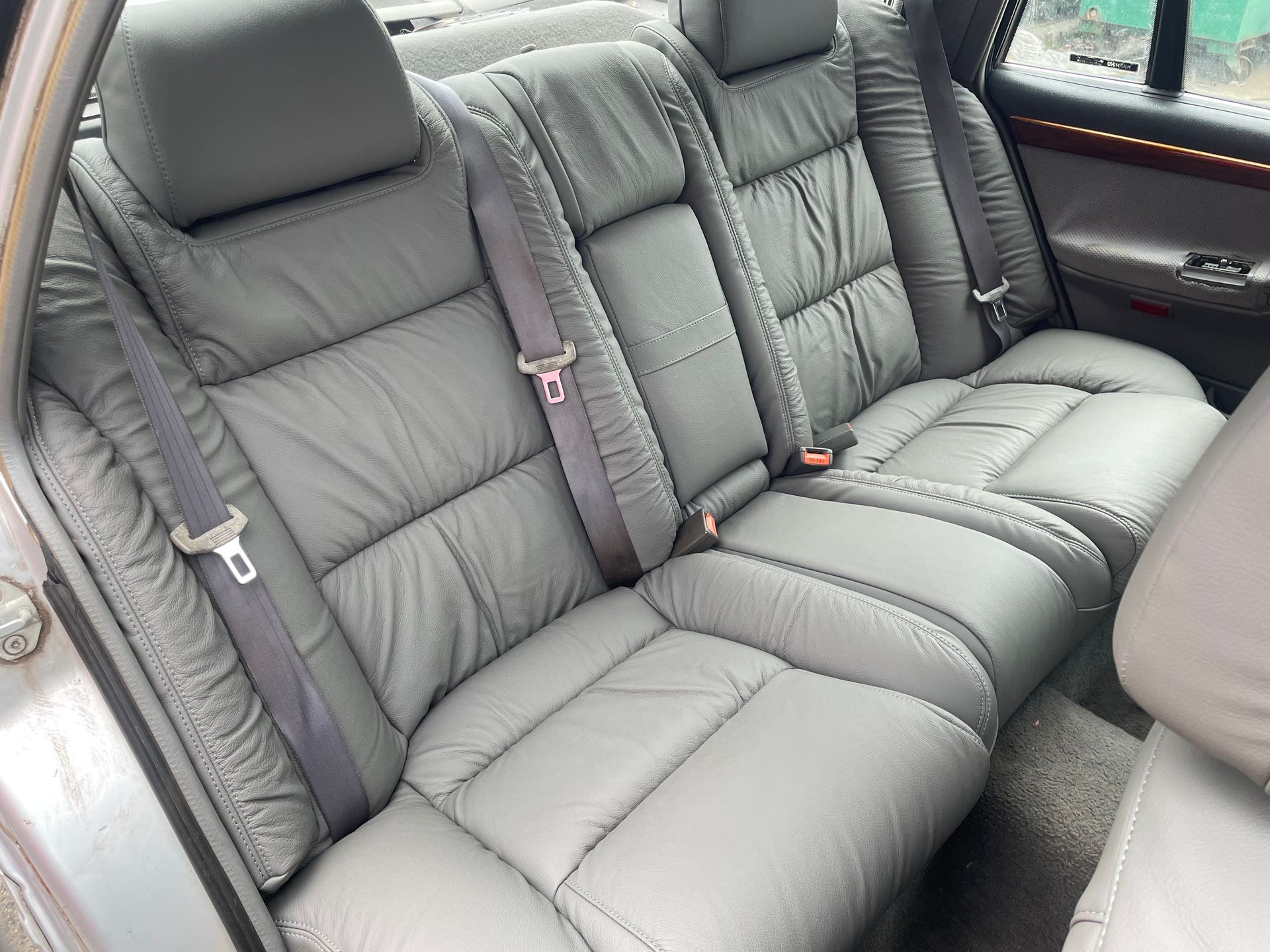 Holden Caprice seats refurbishment with original gathered leather finish