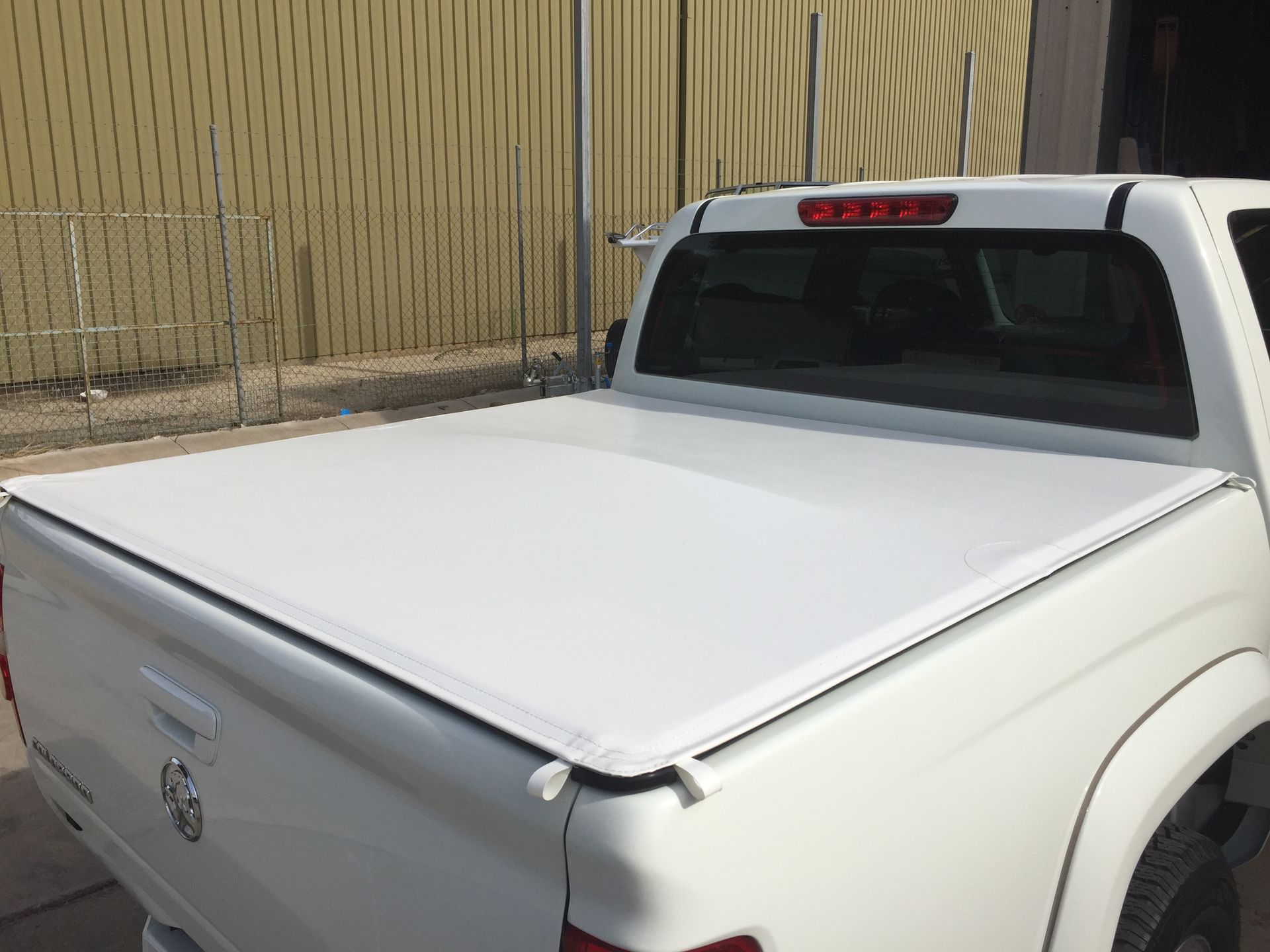 Holden Colorado custom white tonneau