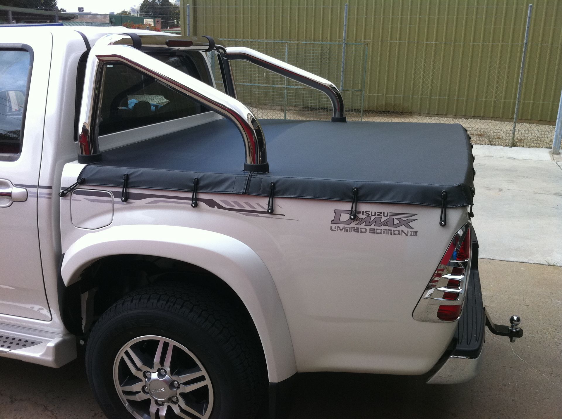 Isuzu DMax ute cover