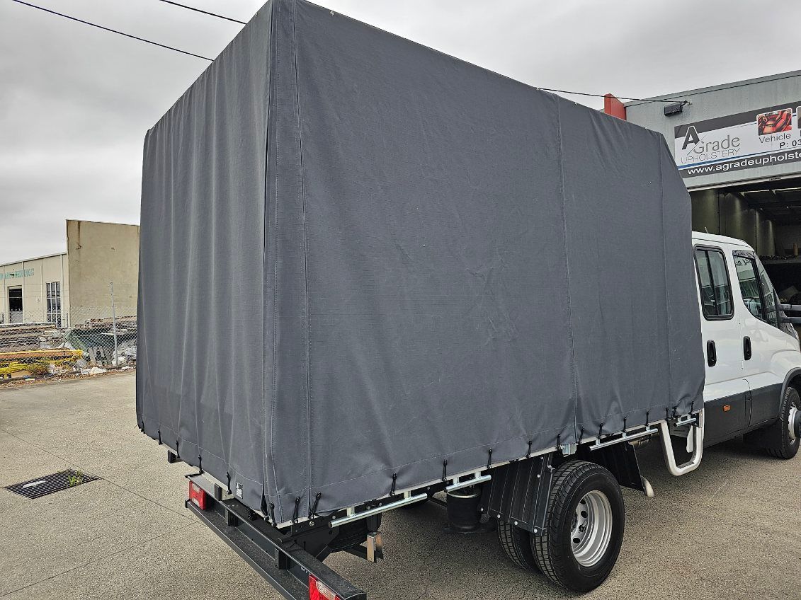 Iveco Daily truck courier canvas canopy