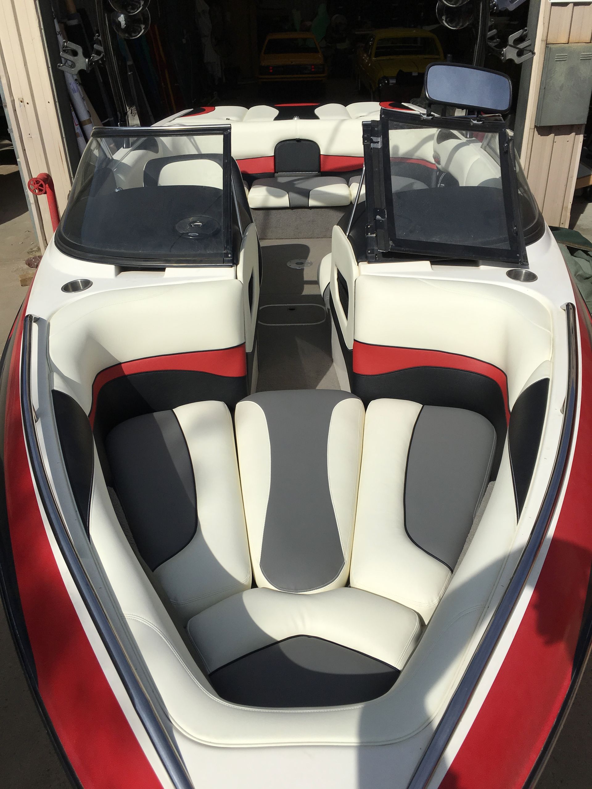 Malibu Wakesetter full seat upholstery