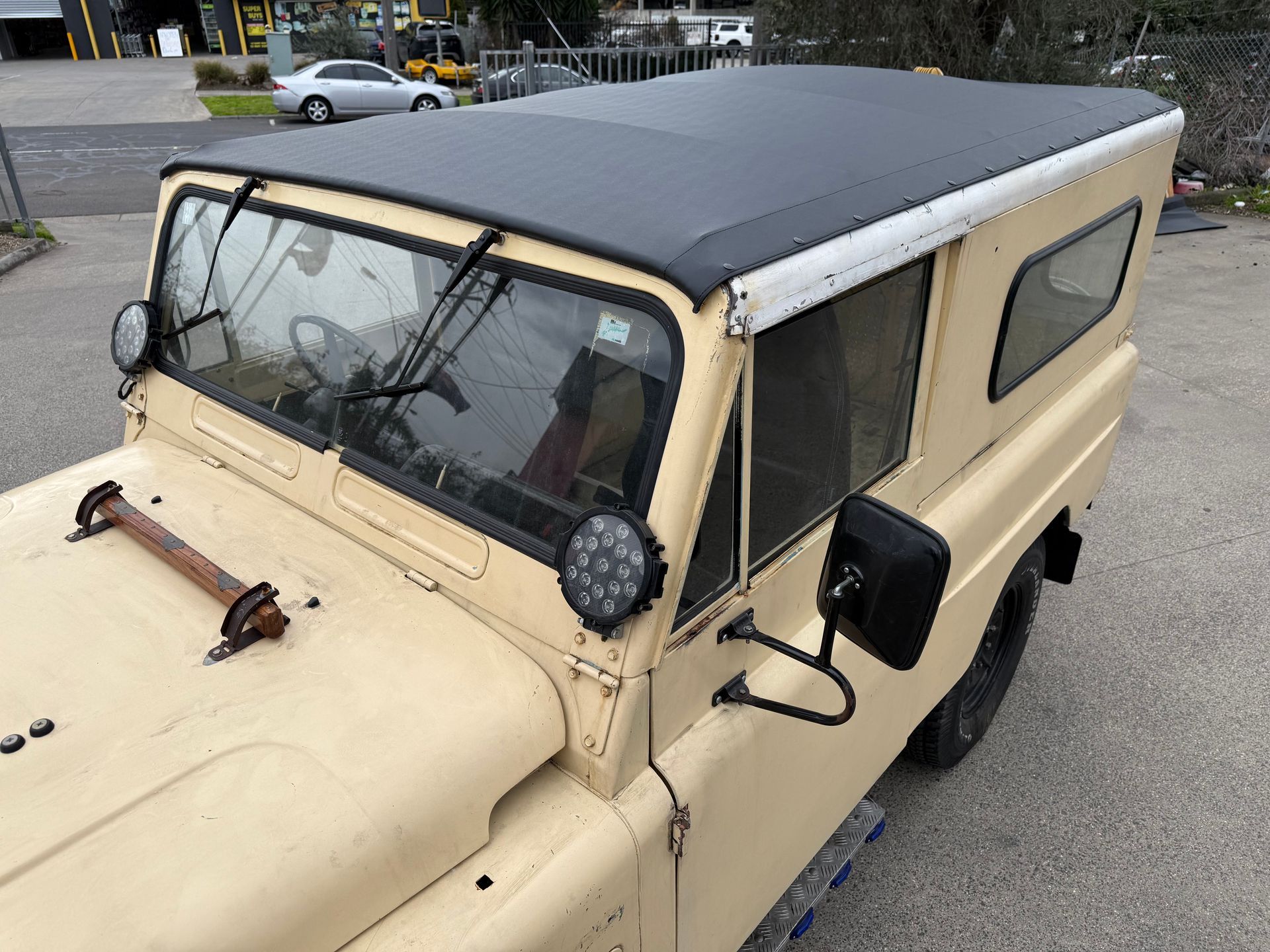 Patrol custom roof tonneau cover