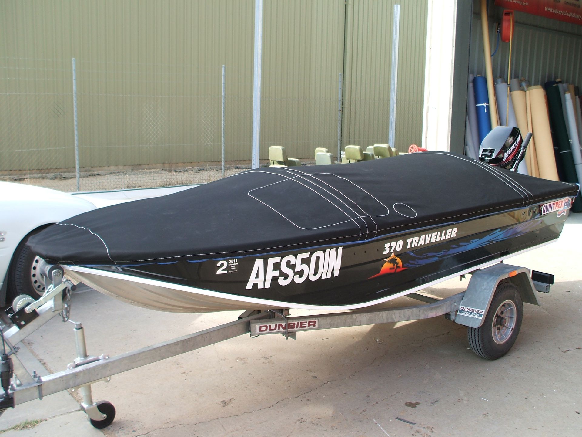 Quintrex 370 Traveller with bag cover