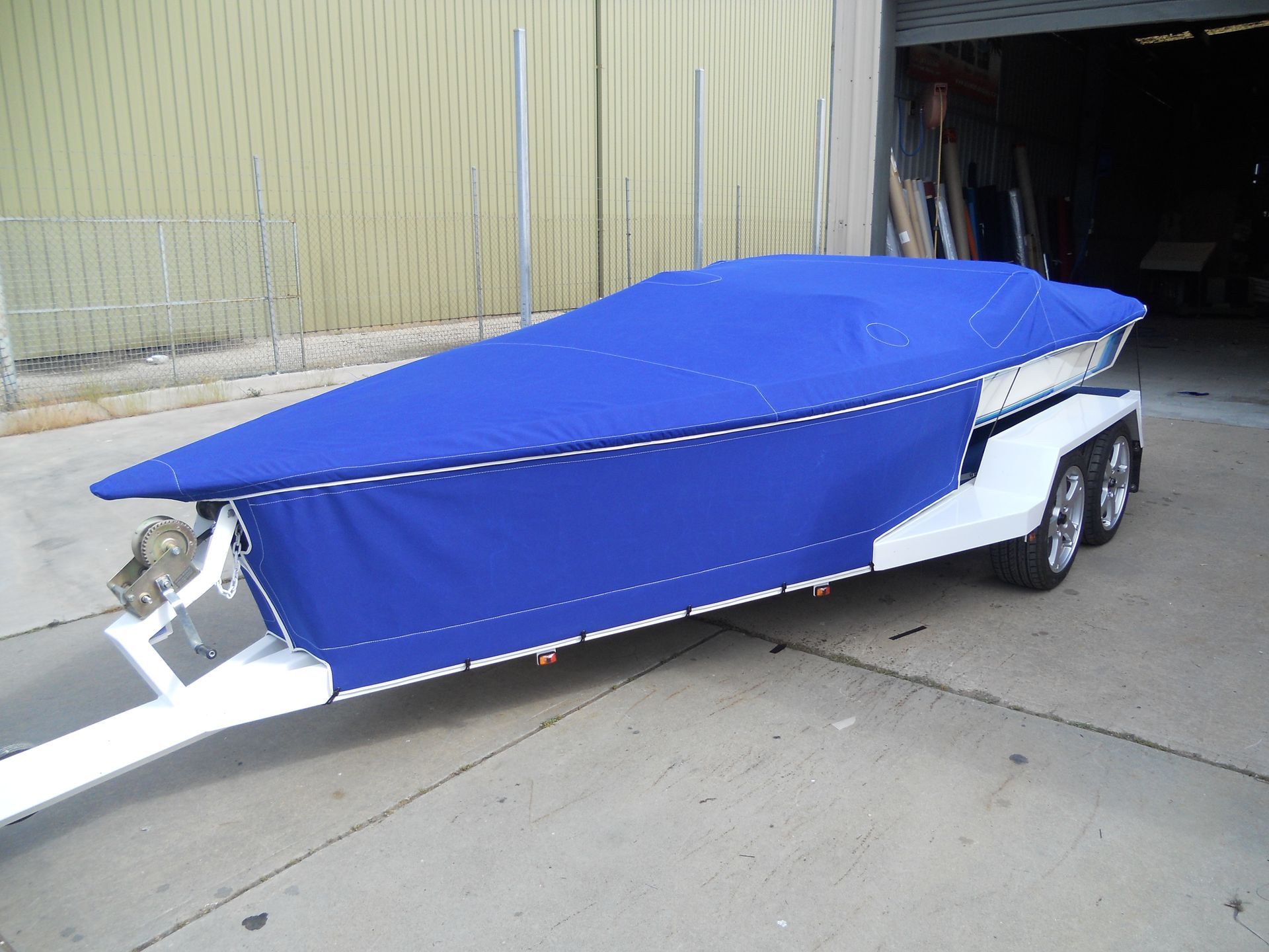 Ski boat canvas cover