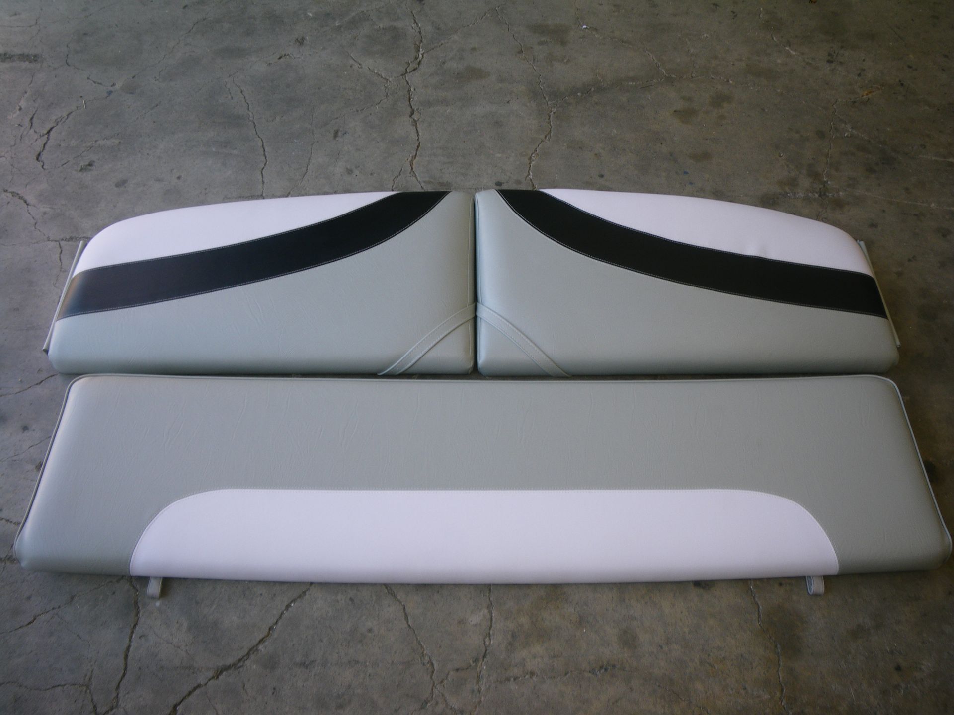Sun lounge cushioning for boat