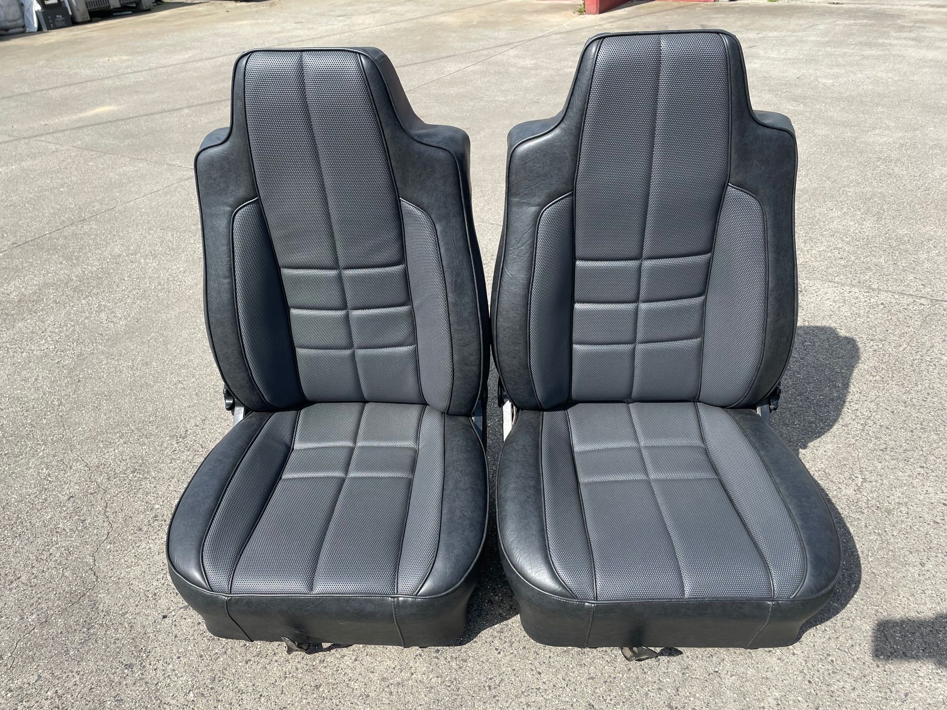 Torana seats full original resto