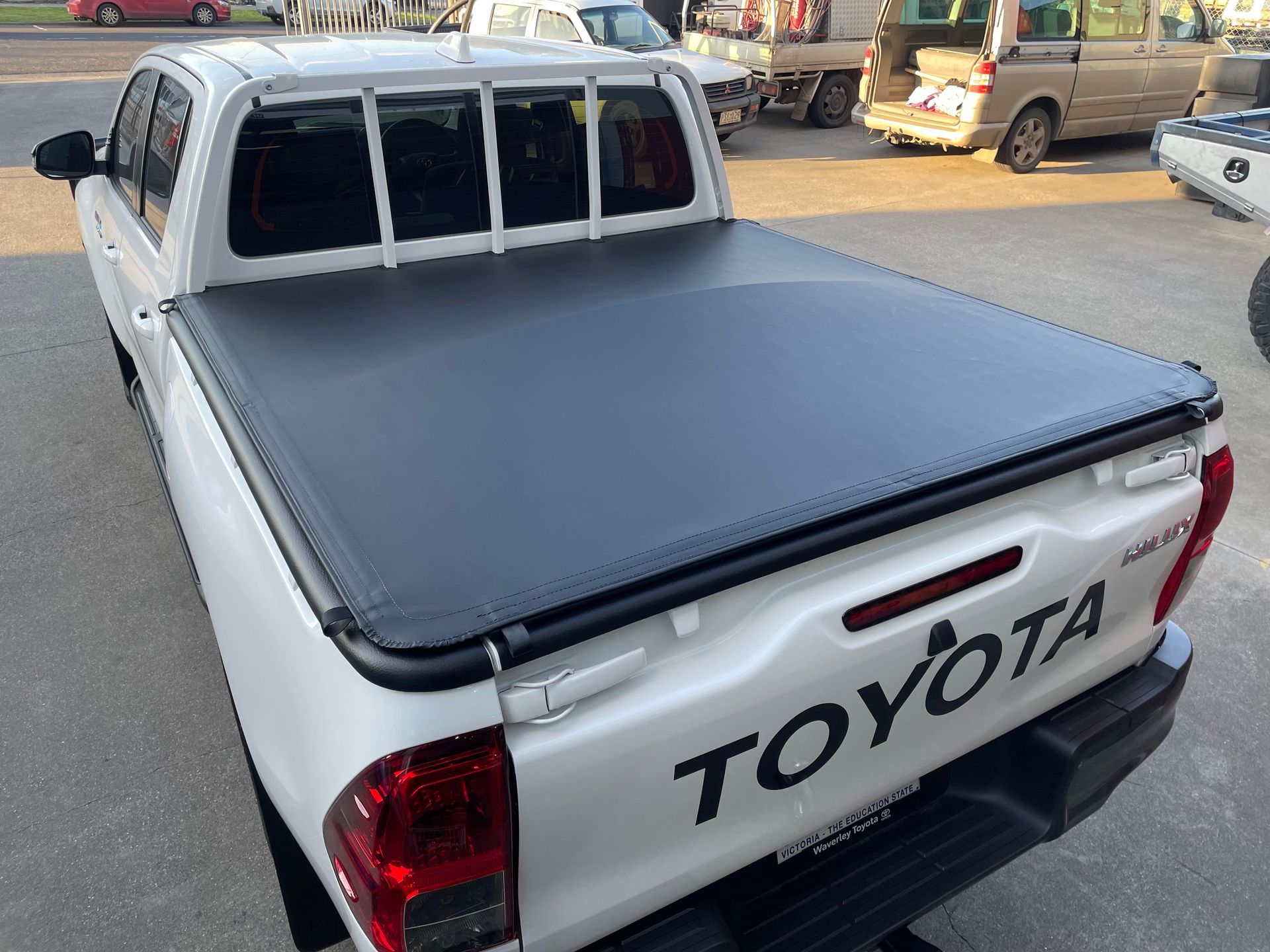 Toyota Hilux push on style tonneau