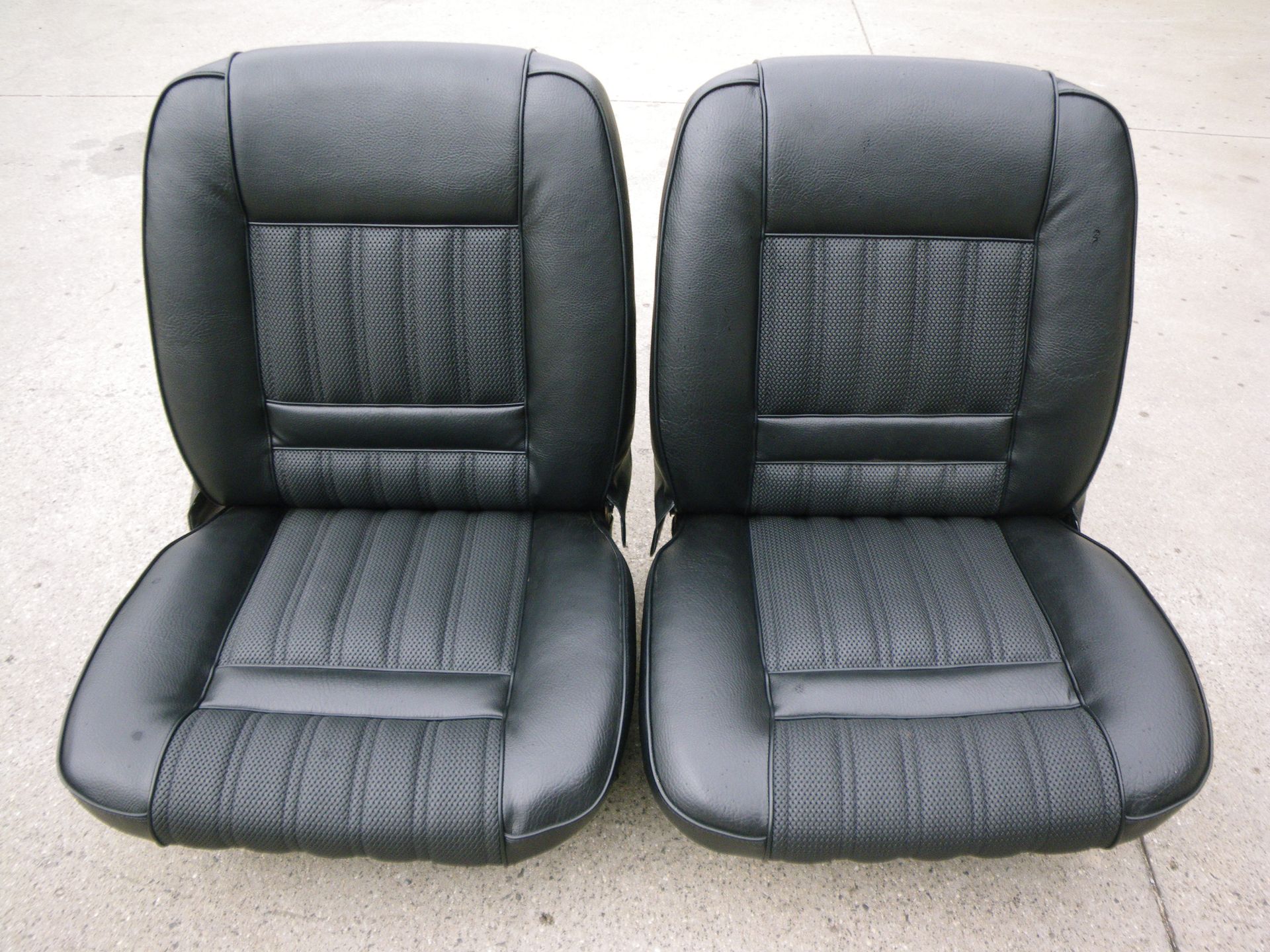 XY GT Falcon bucket seats