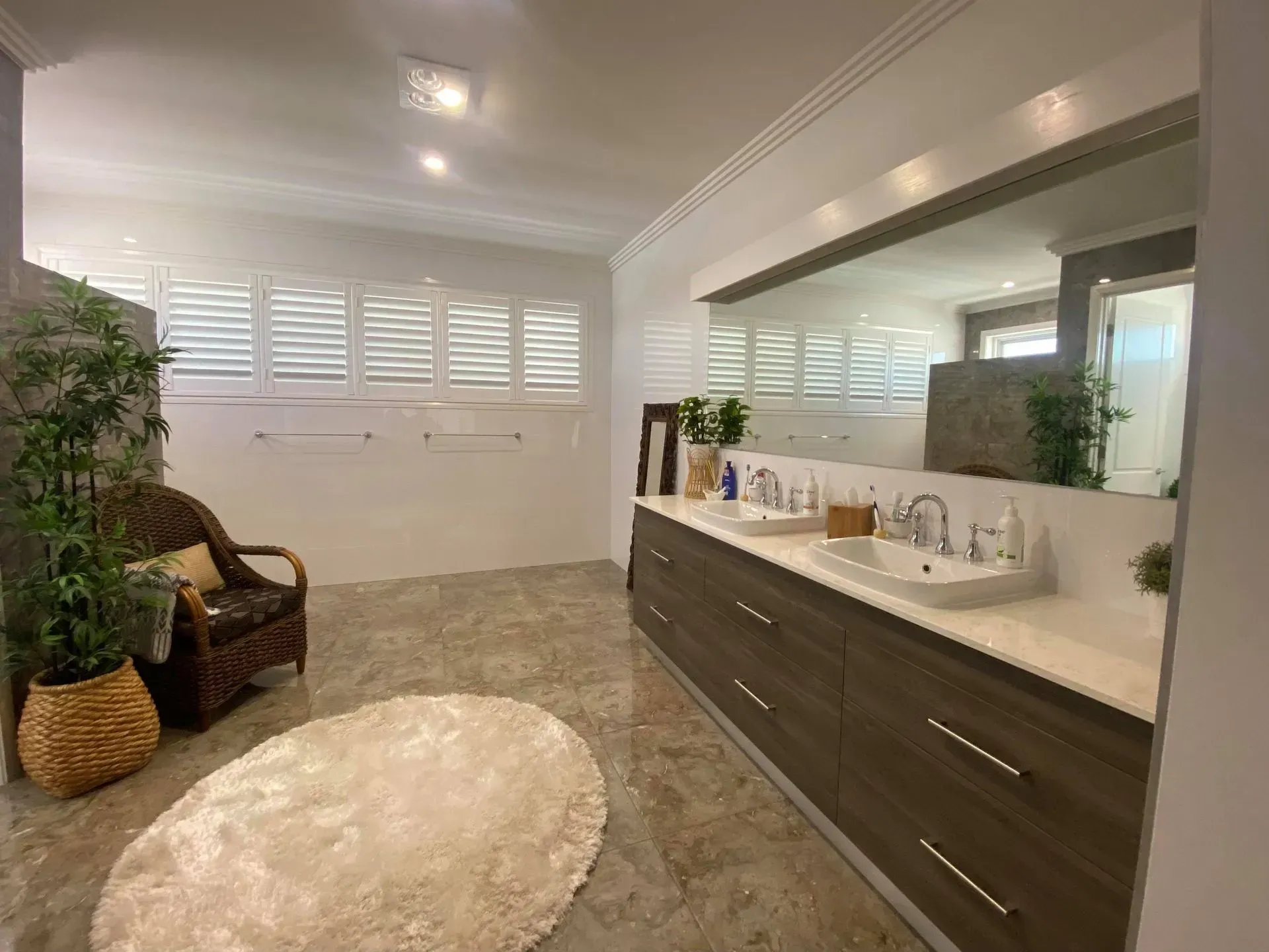 A Spacious Modern Bathroom — Advantage Screen And Blinds Rockhampton in Rockhampton, QLD