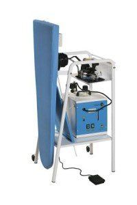 tavolo da stiro con pedale