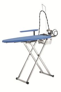 Tavolo da stiro aspirante con pannello di controllo multifunzione