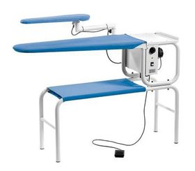 Tavolo da stiro con aspiratore