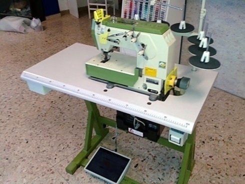 macchina da cucire con pedale