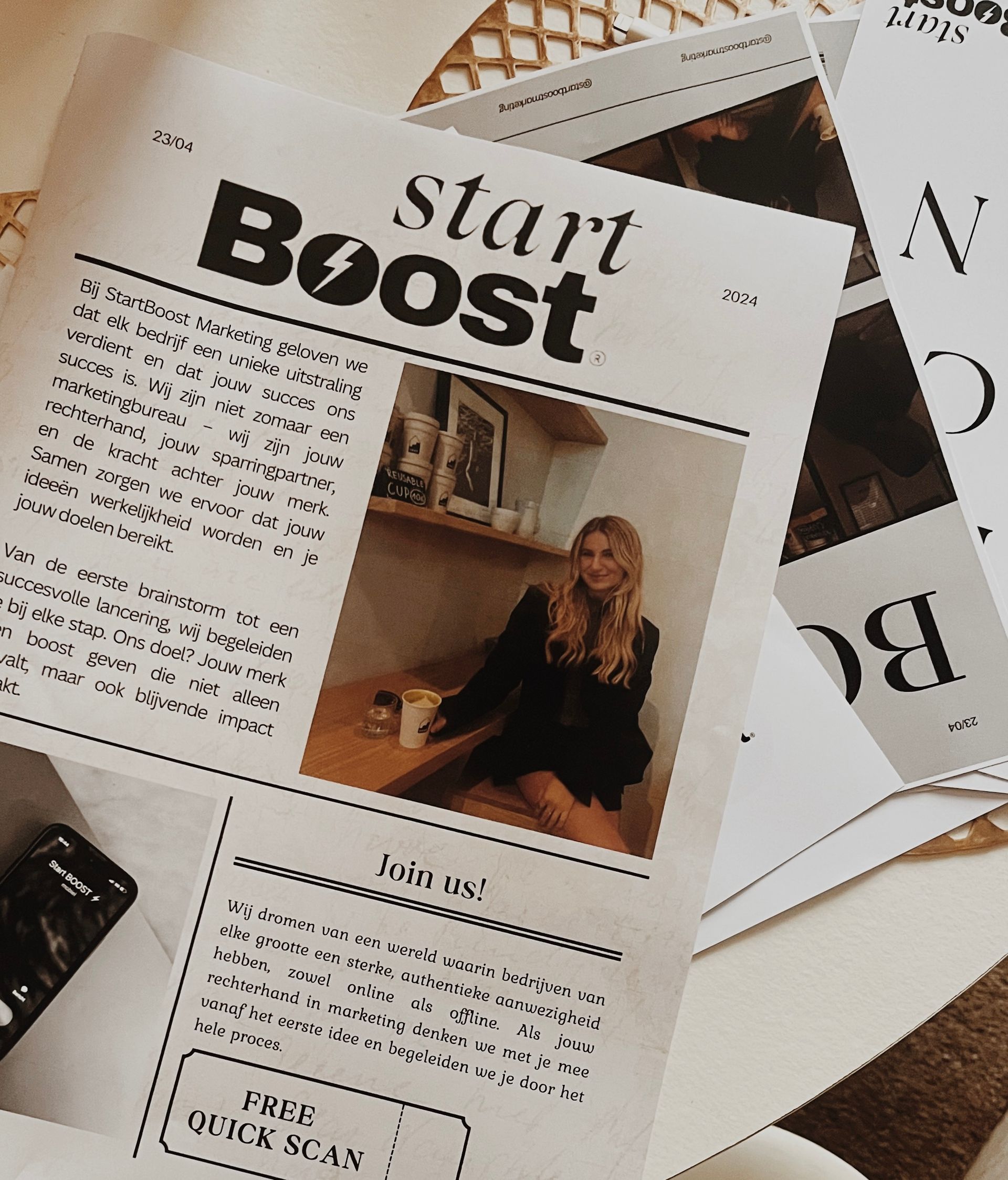 Een krant met de woorden start boost erop
