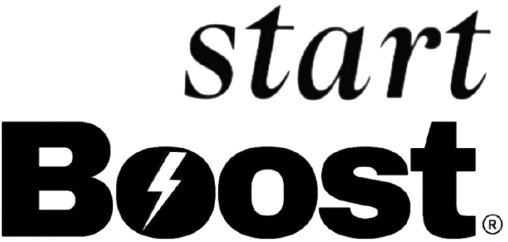 Een zwart-wit logo voor startboost met een bliksemschicht.