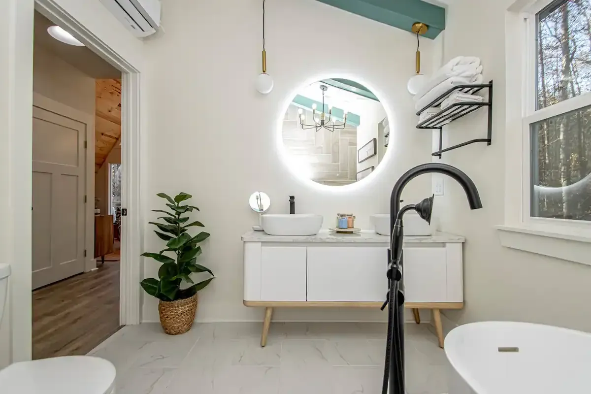 Dog Wood Tree Loft Rental