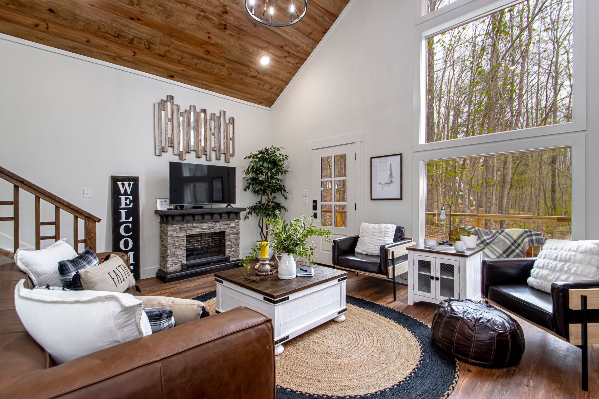 The Barn House Tree Loft cabin rentals Buffalo River AR