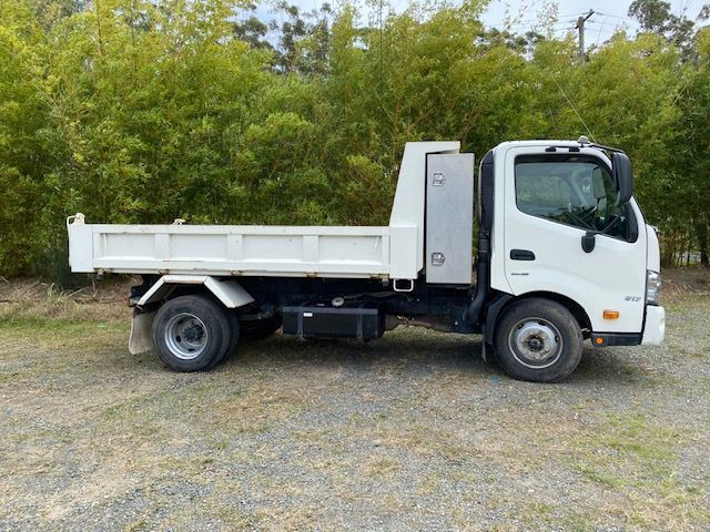 Side Front White Tripper Truck — Tipper Hire in Boomerang Beach, NSW