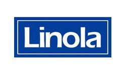 Ein blaues Schild mit dem Wort Linola in weißen Buchstaben auf weißem Grund.