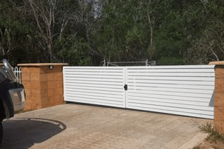 Driveway Gate - Fence Solution in Berrimah, NT