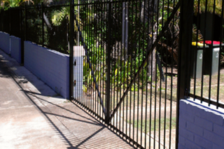 Automatic Swing Gate - Fence Solution in Berrimah, NT