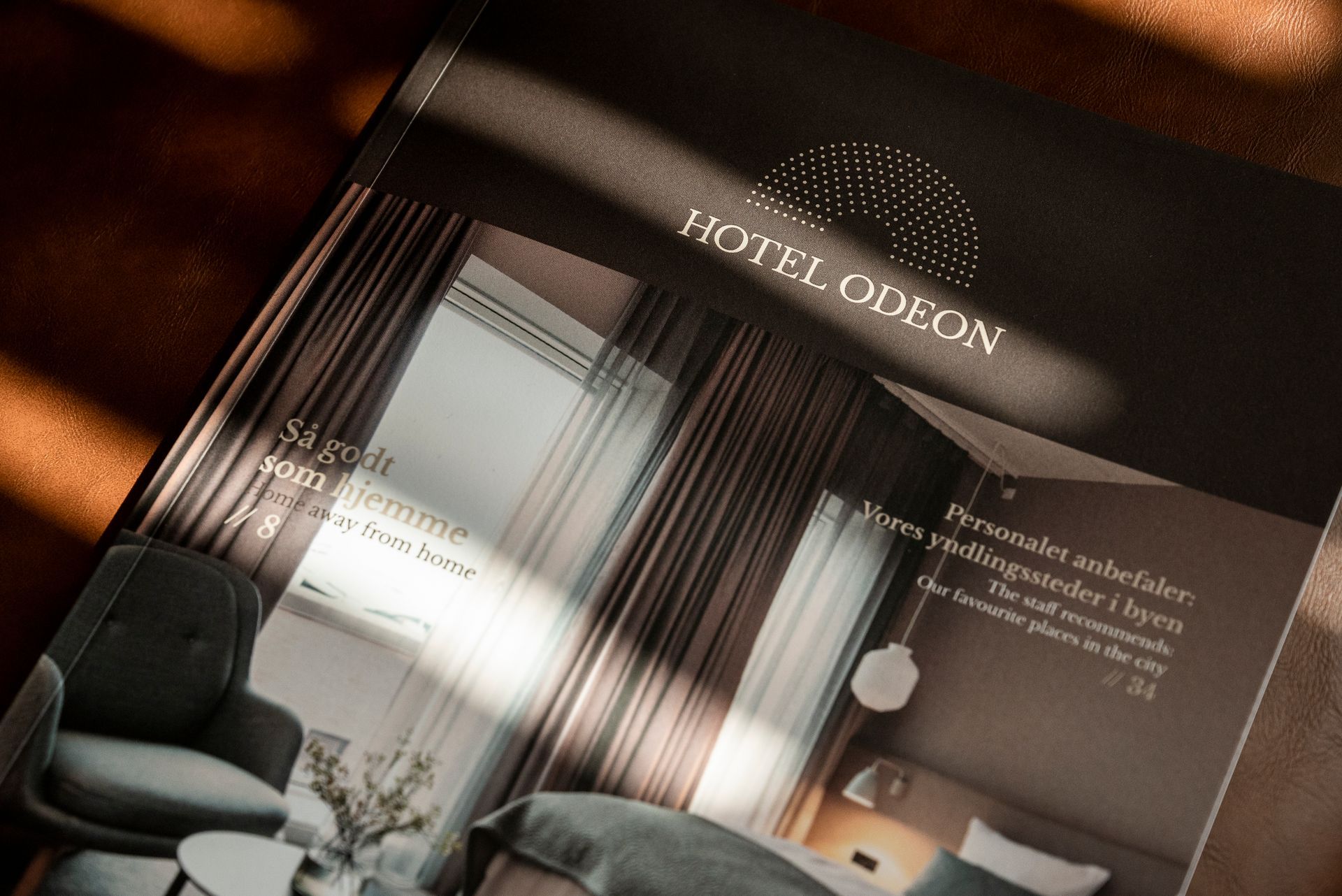 Et nærbillede af forsiden på Magasinet Hotel Odeon