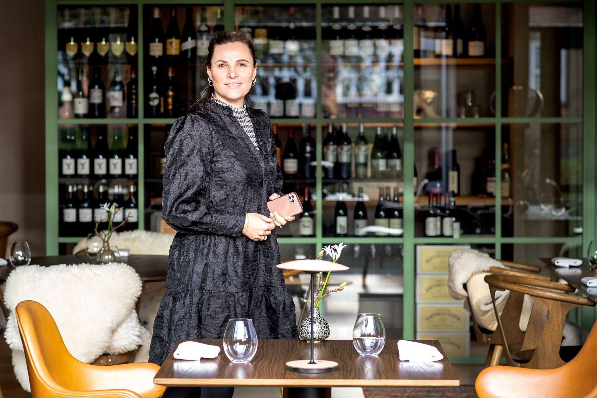 Patricia Wojtysiak, marketingchef hos Hotel Britannia i Esbjerg, i hotellets restaurant