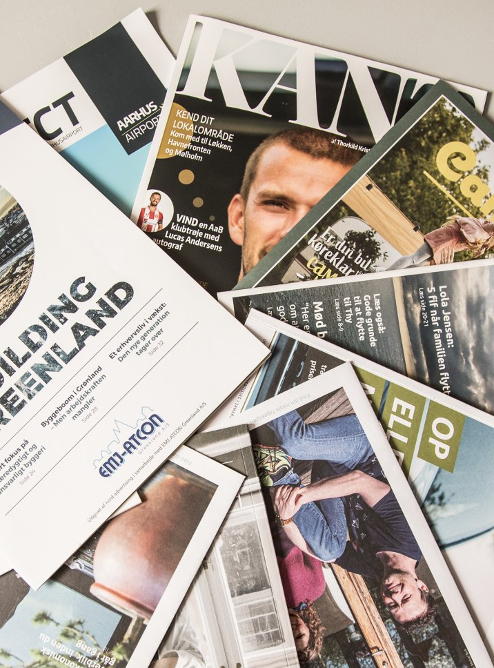 Et udvalg af trykte magasiner, der udgives af mediebureauet nord. Blandt andet ses magasinet Building Greenland, sommerhusmagasinet Fremtidens Feriehus og lufthavnsmagasinet Connect.
