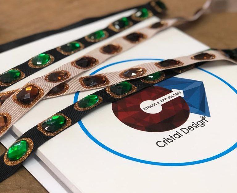 Applicazione strass9 e Glitter