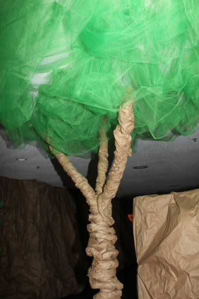 VBS decoration of a tree