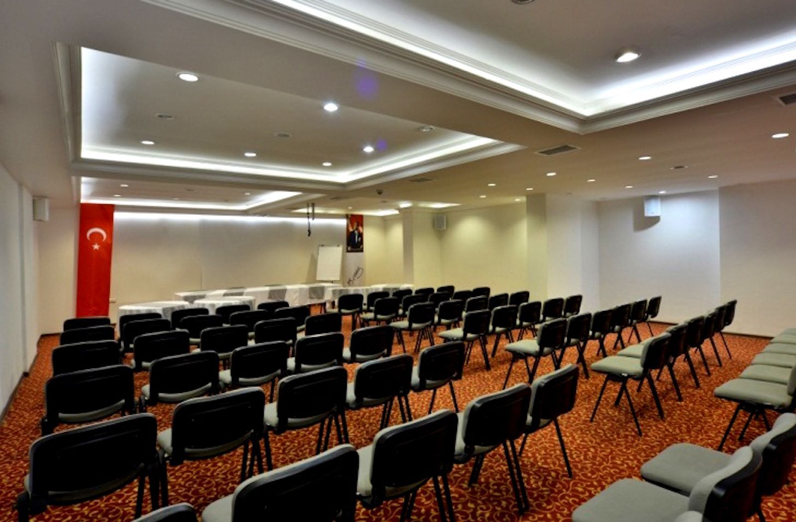 White City Beach Hotel