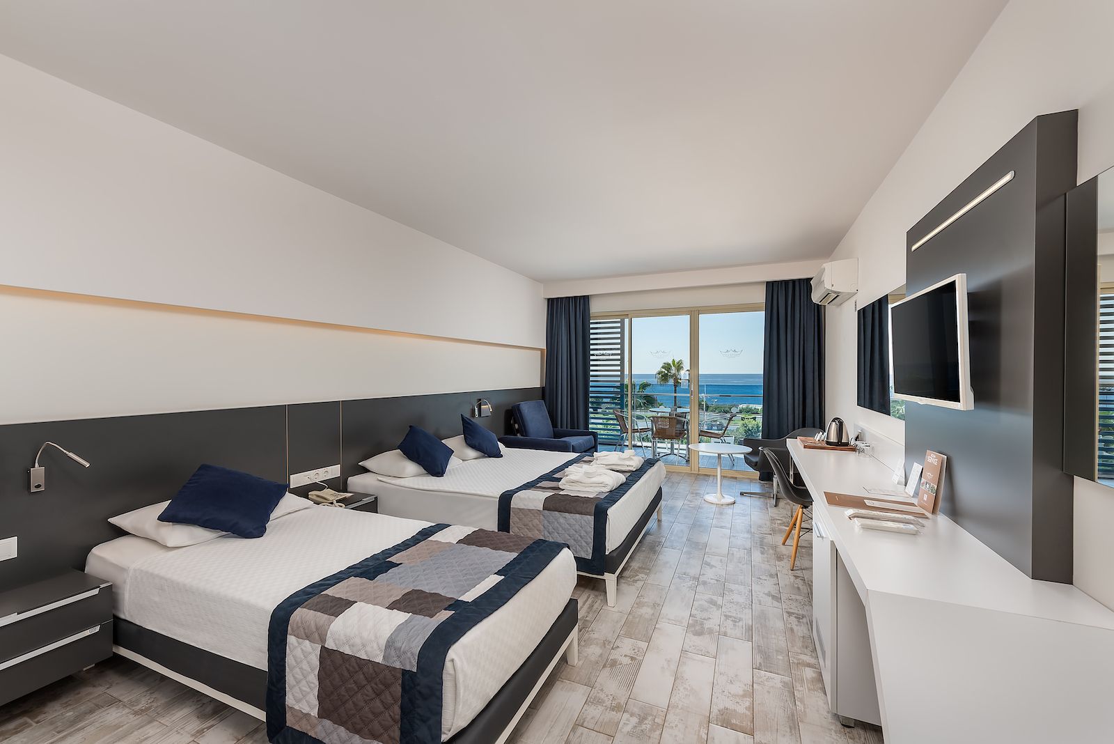 White City Beach Hotel