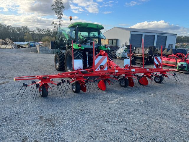 KUHN GF 6502 TEDDER RAKE