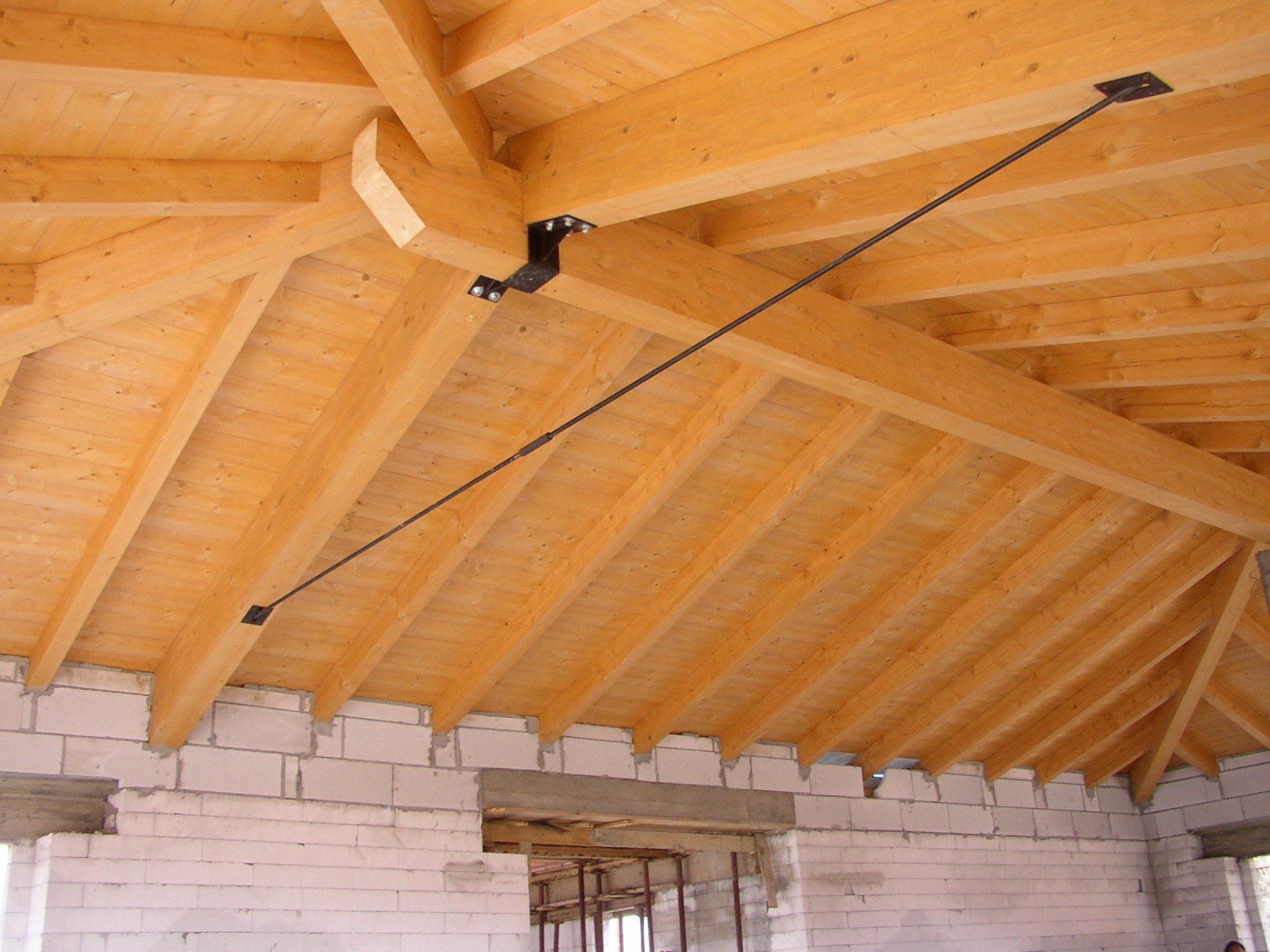 tetto in legno naturale