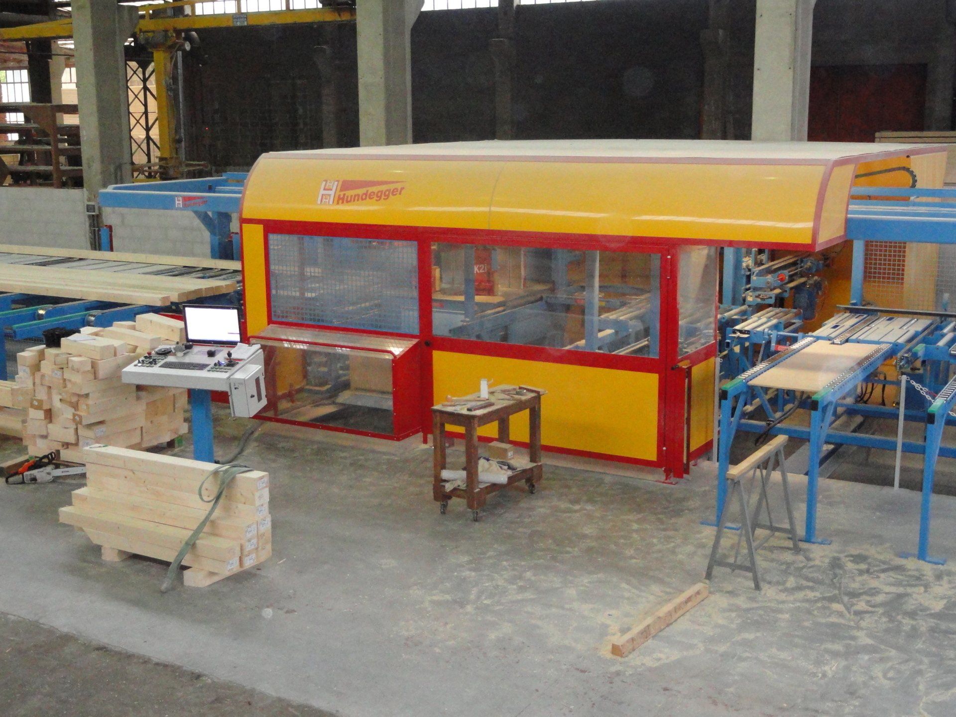 macchinario per il taglio legno