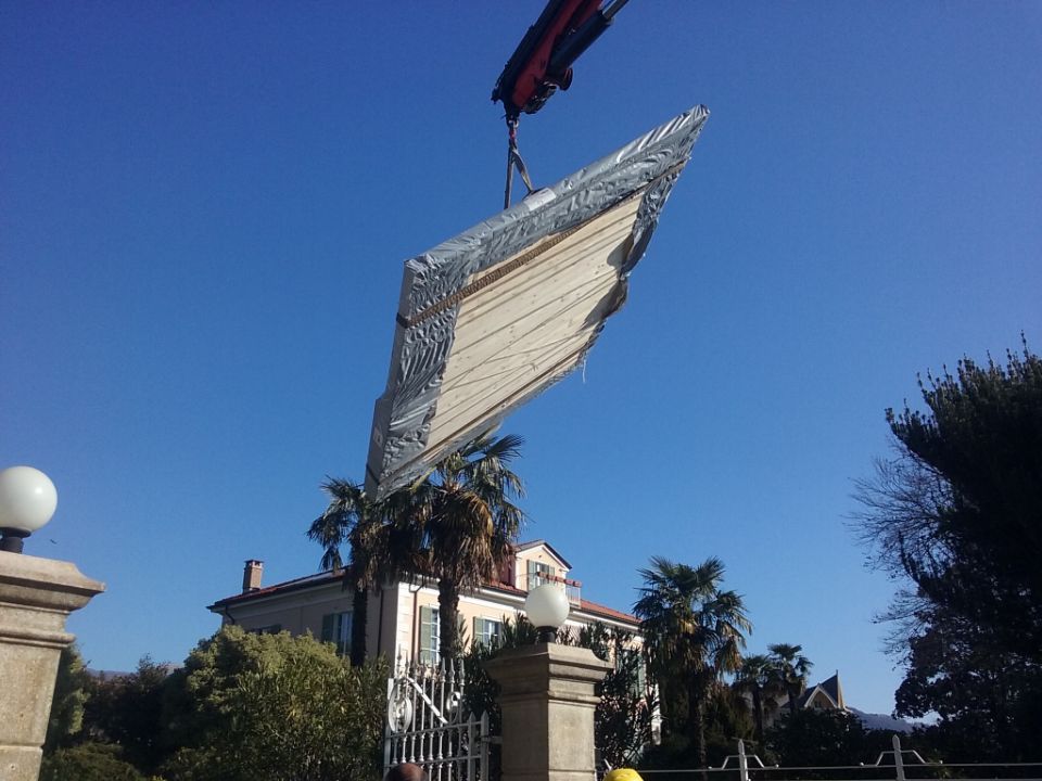 sollevamento pannello di legno