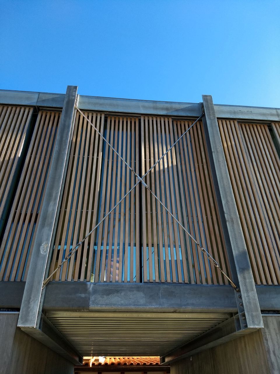 rivestimenti in legno per esterni oscuranti