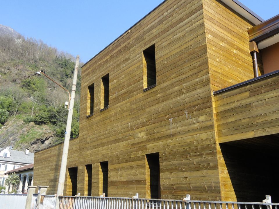 abitazione con pareti esterne in legno