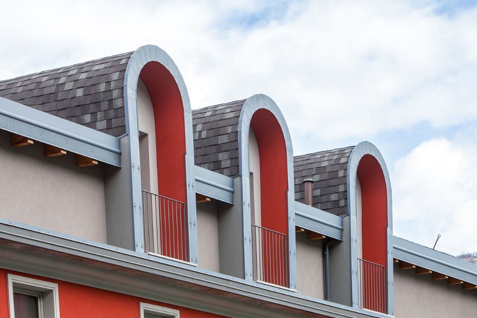 rivestimento per tetti in pietra scura