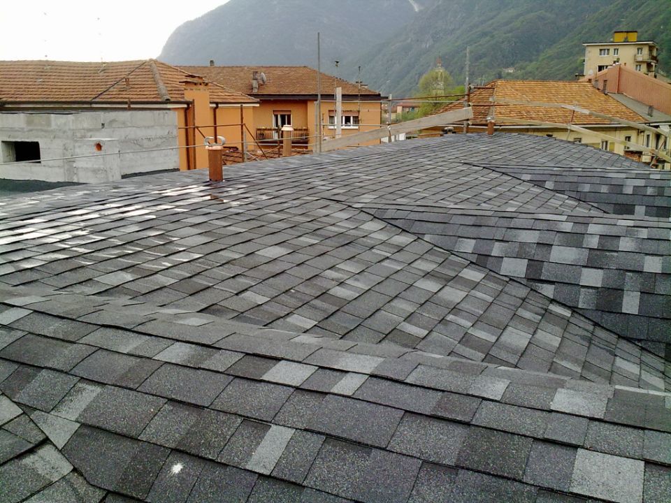 copertura di un tetto in pietra