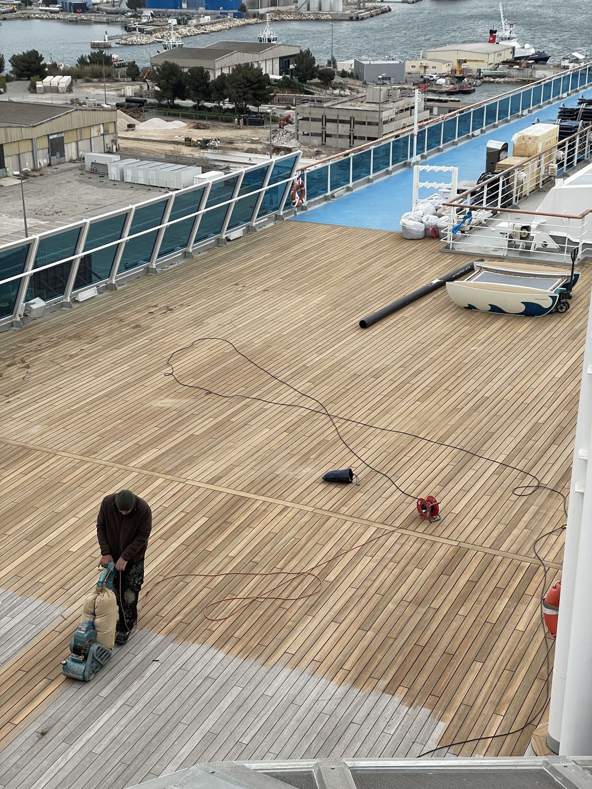 nave lavorazione pavimenti