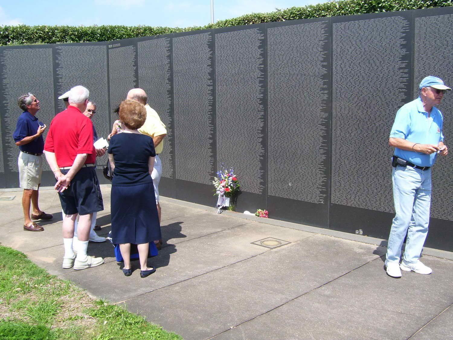 vietnam memorial south wall