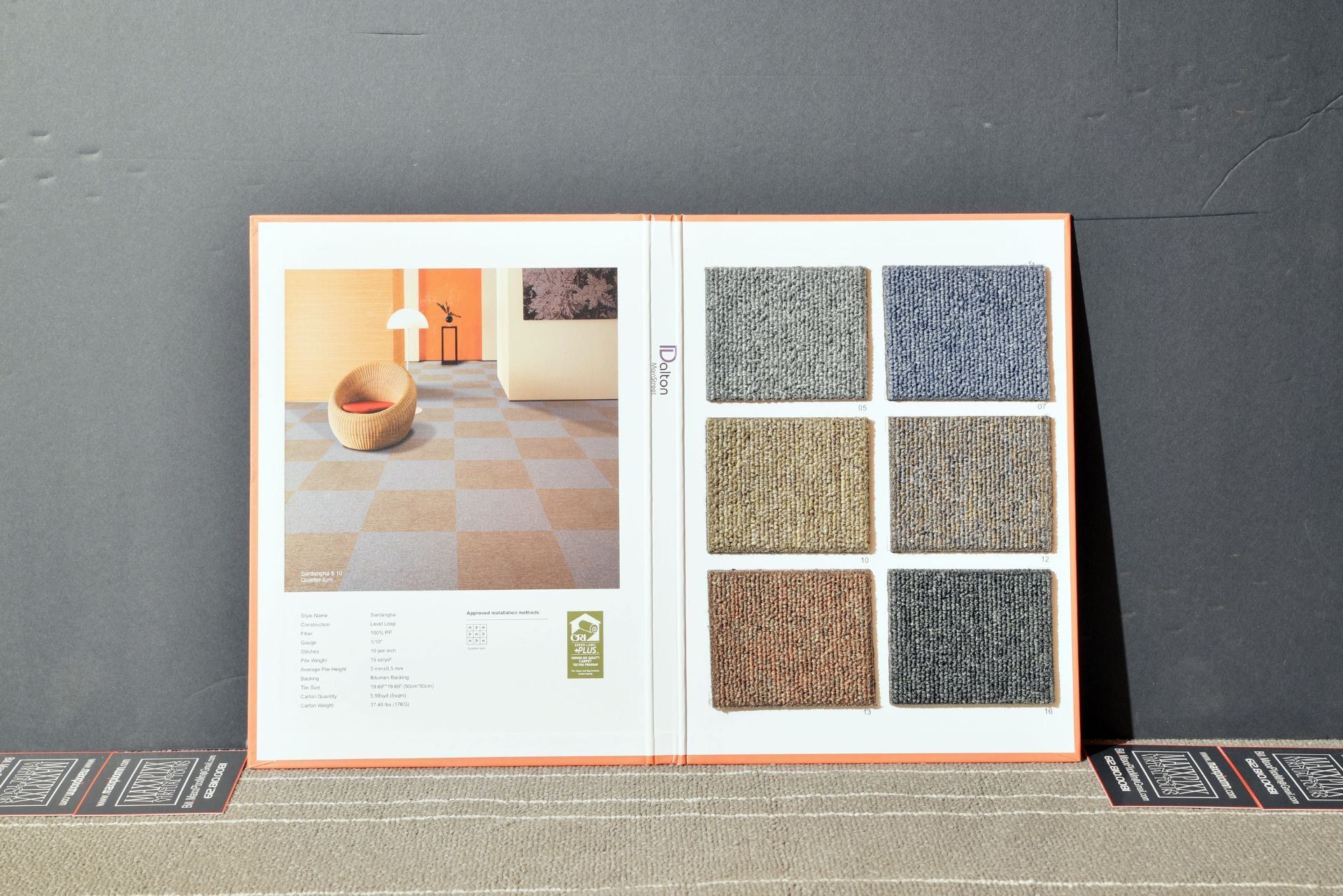 A book is open to a page that says ' oi ' on it