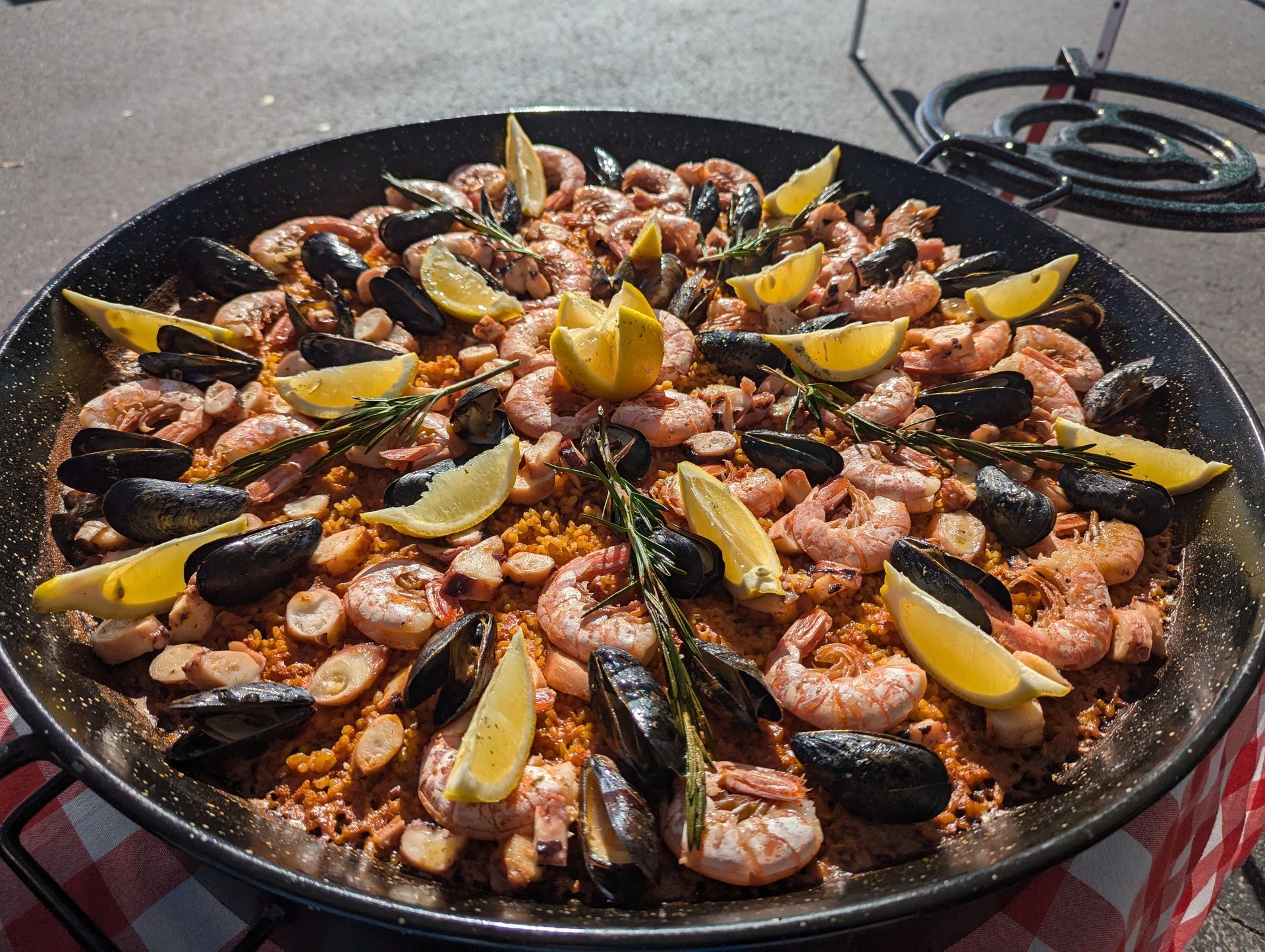 Seafood paella