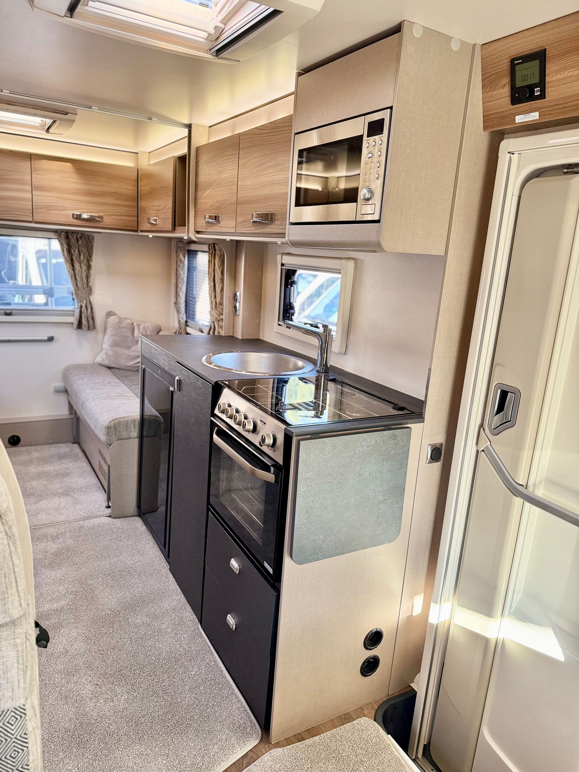 swift edge 486 6 berth motorhome for sale