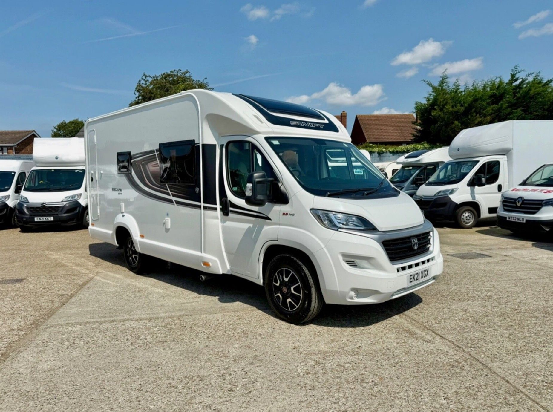 used second-hand motorhome for sale roller team zefiro 675 6 berth motor-home