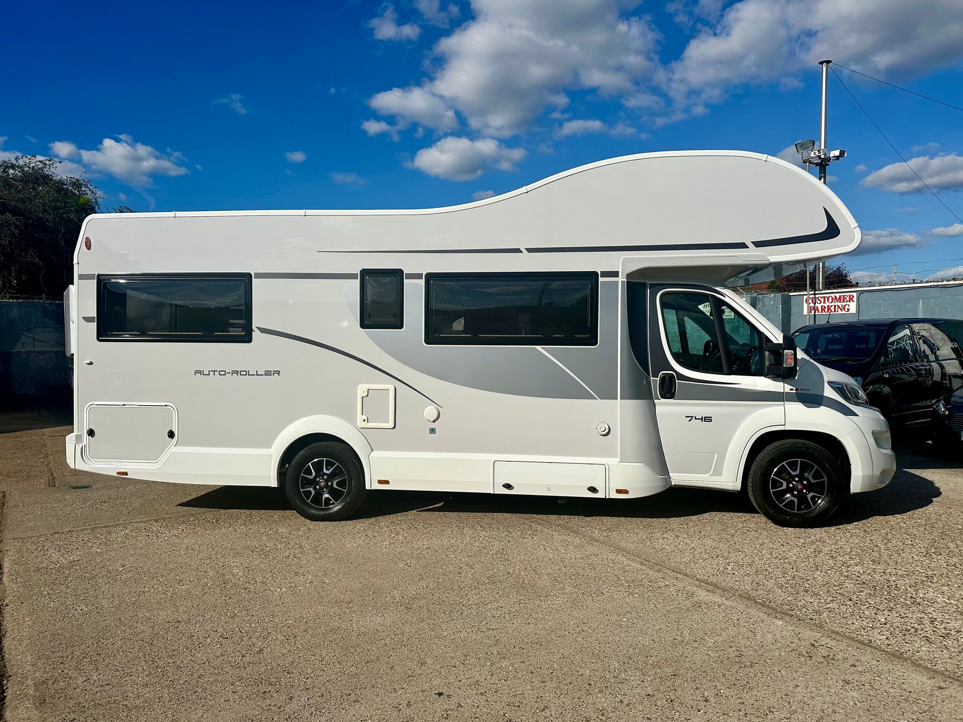 luxury motorhomes for rent