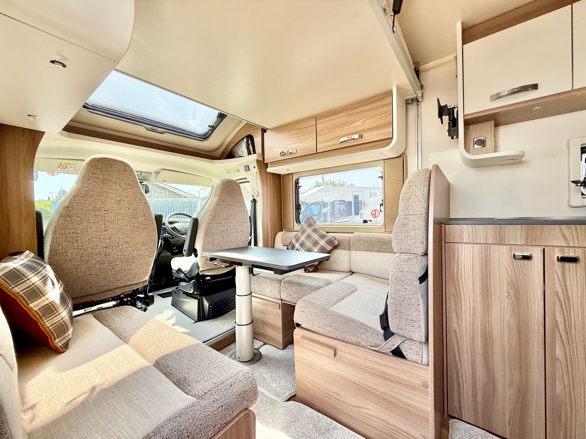 fiat swift escape 614 motorhome in an automatic transmission, 4 berth, outstanding condition